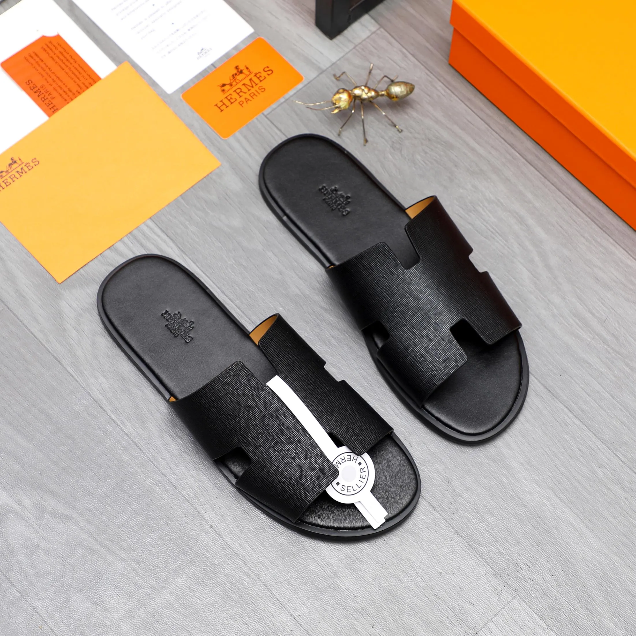 Men's shoes 💰280 Product trademark: Hermes "Hermes" slippers Regular size: 38-46 Product material: vertical grain cowhide upper, microfiber lining, original outsole
